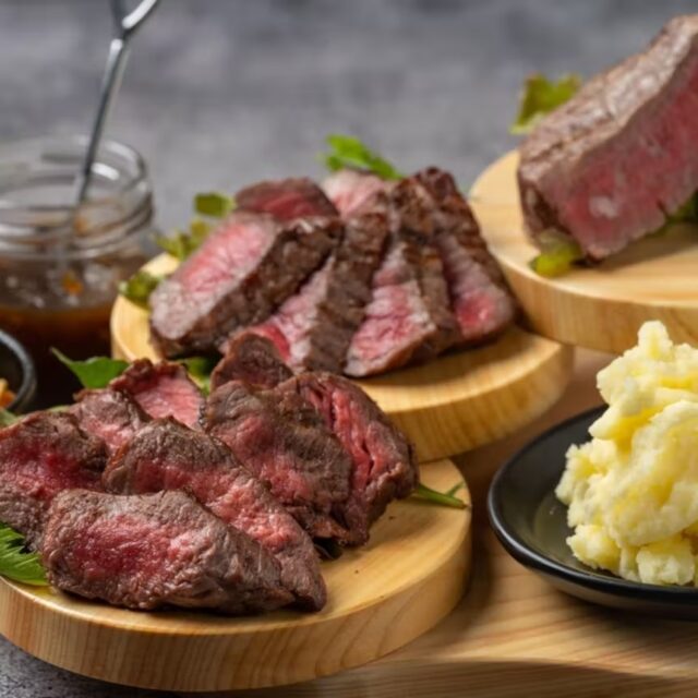 ヒレステーキも入った贅沢肉づくしコース